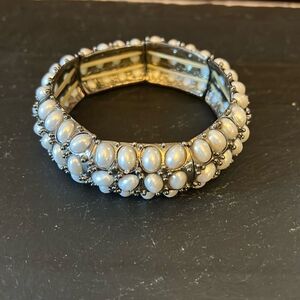 silver tone pearl detail stretch bracelet